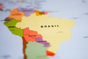 Pases vizinhos ao Brasil temem evaso de mdicos