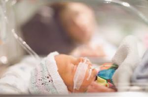 Bebs prematuros sobrevivendo com 22 semanas podem abalar lei do aborto nos EUA