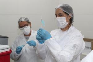 CRM-PR requer das autoridades a retomada imediata da vacinao dos mdicos