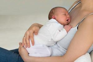 SBP atualiza recomendaes para assistncia ao recm-nascido em caso de me com Covid-19