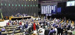 Cmara aprova MP que cria programa Mdicos pelo Brasil e validao agora depende do Senado