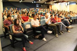 CRM-PR recepciona 191 novos mdicos em reunio de tica em Curitiba
