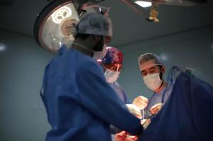 Hospital Universitrio do Oeste realiza cirurgia de reconstruo de crnio com molde 3D