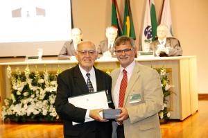 Nota de pesar: Prof. Luiz Edmundo Mercer (CRM-PR 1.777)