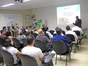 Conselheiro do CRM-PR realiza palestra sobre pronturio mdico no Hospital Ministro Costa Cavalcanti