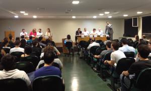 Julgamento simulado rene 93 participantes na Regional de Londrina